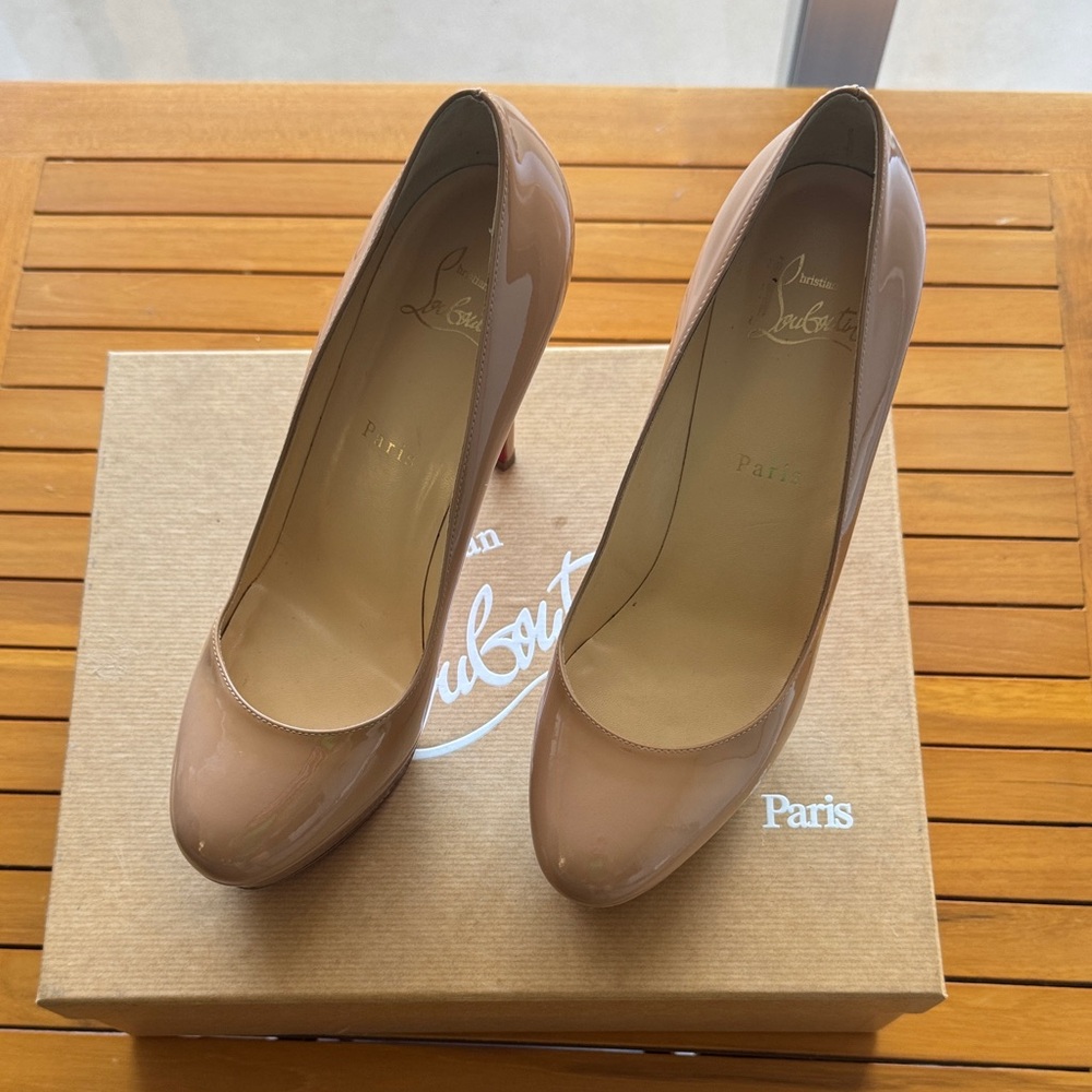 Christian Louboutin Beige Patent Leather Heels